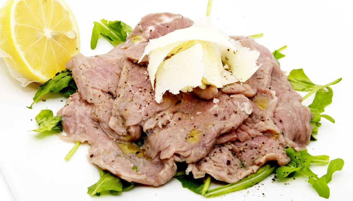 Carne al piatto, quanto deve cuocere per restare tenera