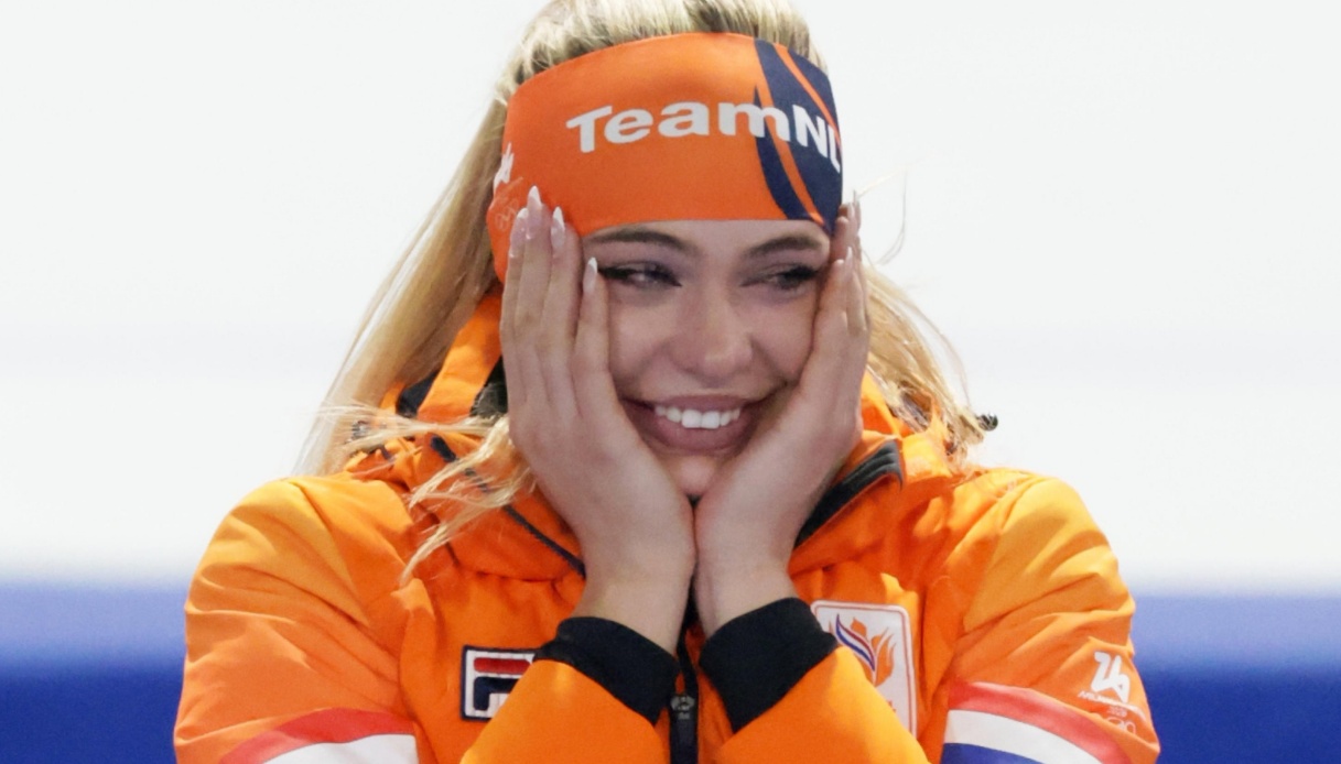 Jutta Leerdam infiamma le Olimpiadi invernali 2026, lingerie da 1 milione di dollari