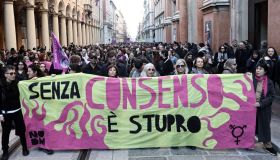 Il ddl Bongiorno toglie il “consenso” dalla legge contro la violenza sessuale: si protesta in tutta Italia
