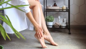 Il rimedio più efficace contro la cellulite è naturale. È un olio di betulla che costa 14 euro ed è tra i più venduti su Amazon