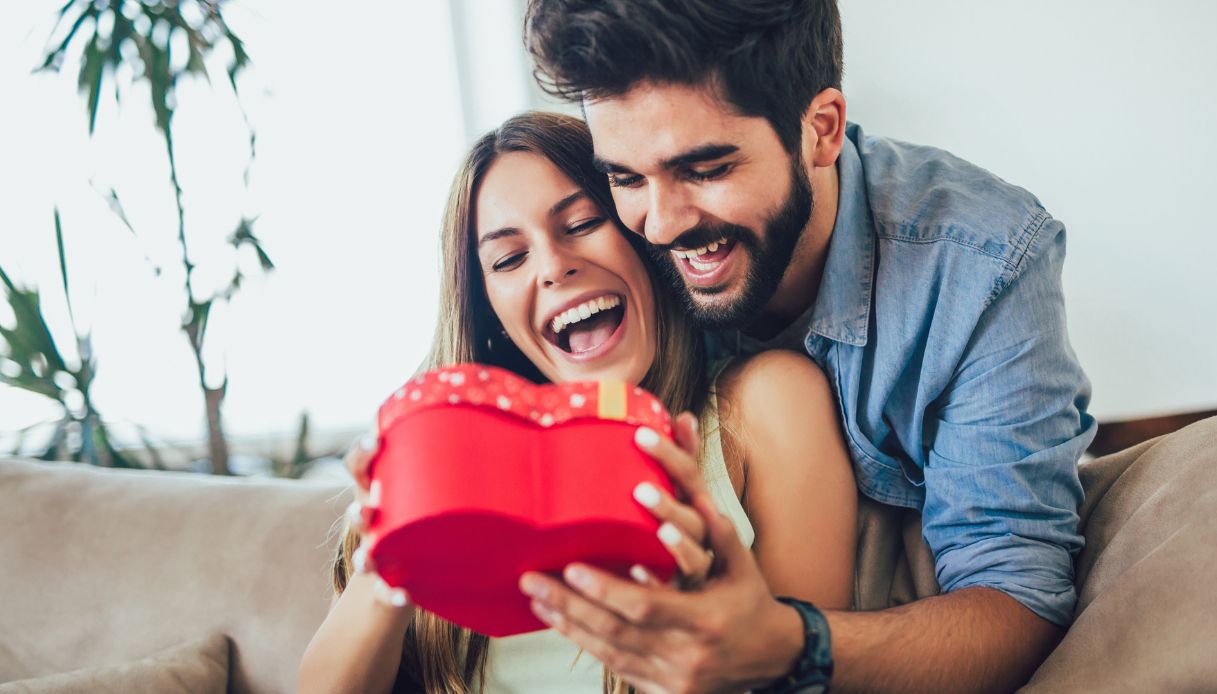 San Valentino per Lui e per Lei. 15 regali per celebrare l'amore a 10, 20 e 30 euro