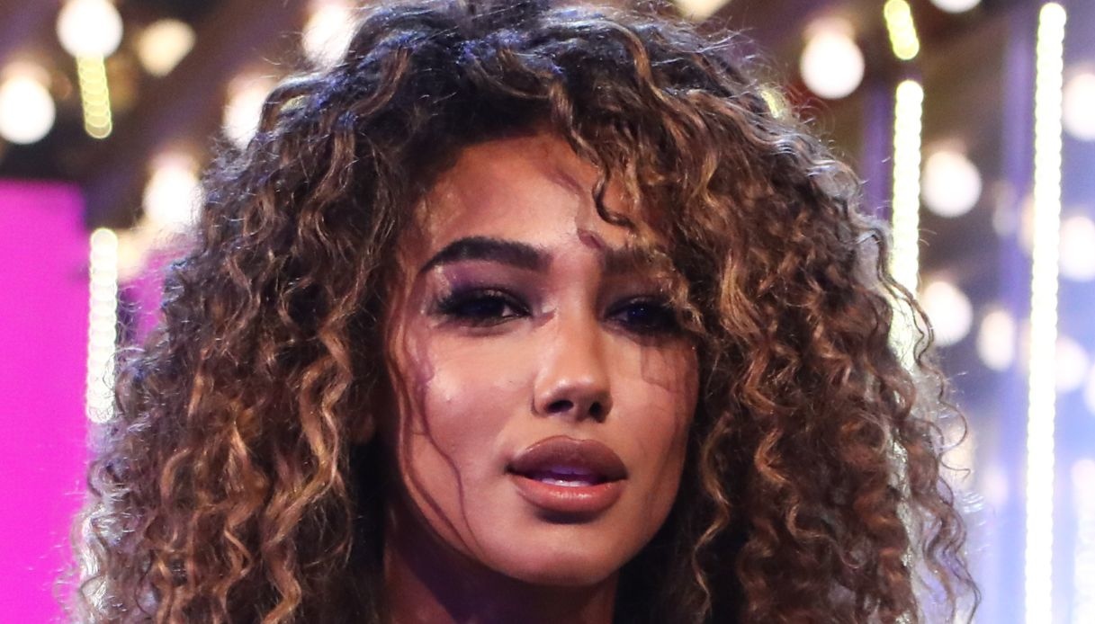 Samira Lui a Verissimo, le lacrime per le parole di Gerry Scotti. E smentisce il matrimonio