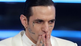 Sanremo 2026, pagelle della seconda serata: Pilar occasione mancata (7), mistero su Fedez-Lauro (n.d.)