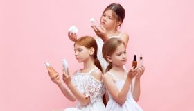 Skincare & bambine: perchè adottare routine beauty fin da piccole e quali sono i rischi
