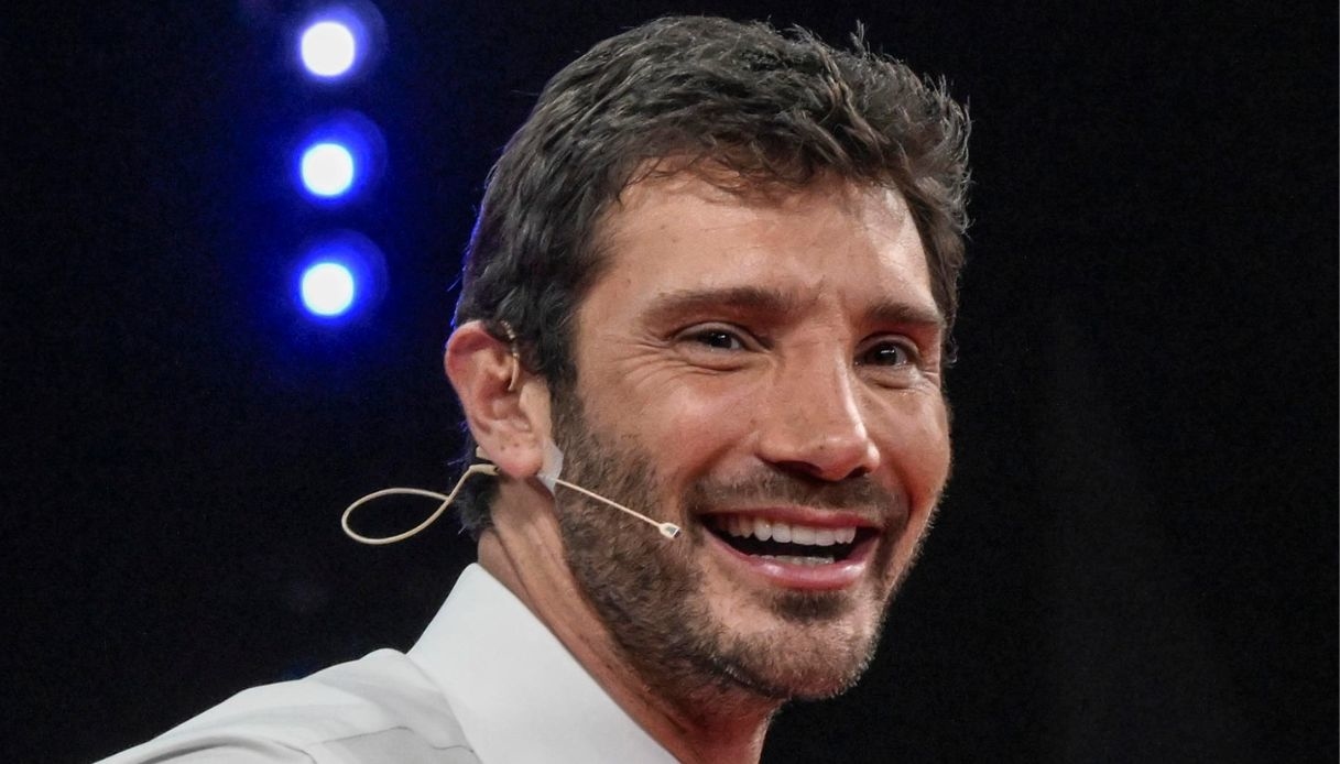 Stefano De Martino e Gilda Ambrosio “coppia collaudata”: i dettagli della serata a due