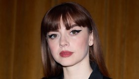 Annalisa, il look total white con tocco Napoleon per “Canzone Estiva”