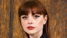 Annalisa, i due total black opposti alla Paris Fashion Week 2026