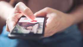 Chattare è facile, incontrarsi no: la nuova ansia da primo appuntamento