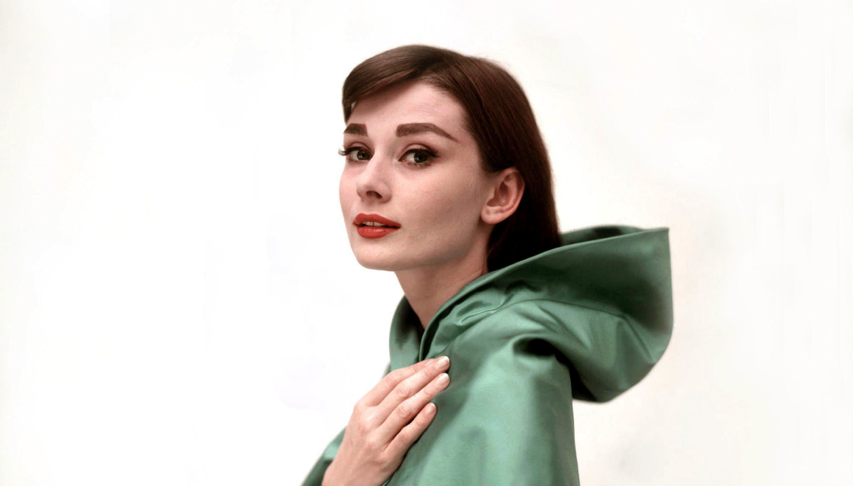 Le muse che hanno ispirato i grandi stilisti, da Audrey Hepburn a Claudia Schiffer