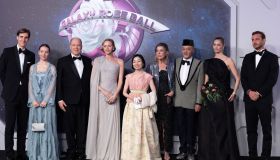 Charlène di Monaco e Beatrice Borromeo “spaziali” per il Ballo della Rosa