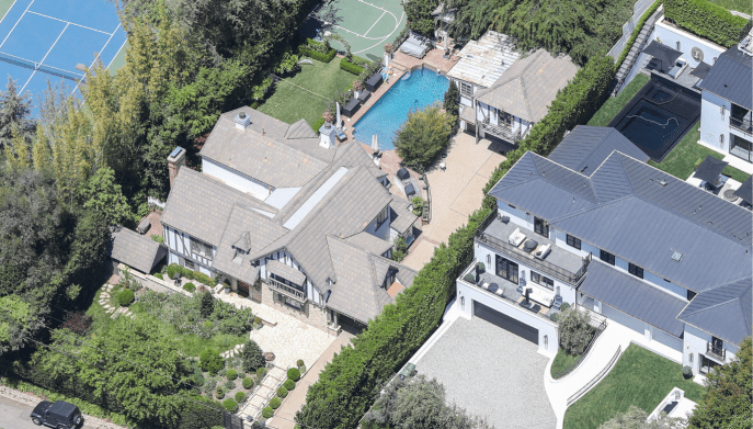 La villa di Rihanna a Beverly Hills veduta
