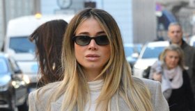 Diletta Leotta, pancione al settimo mese per le vie del centro di Milano: bellissima