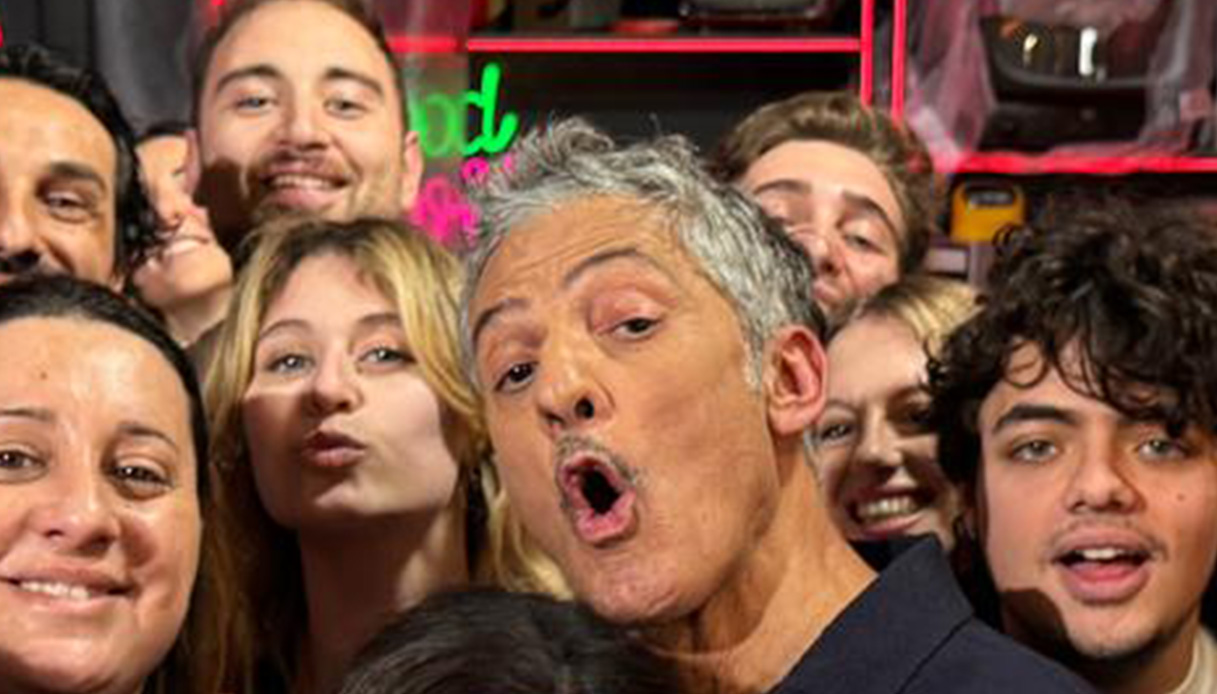 Fiorello a La Pennicanza commuove. Ma poi Sal Da Vinci (falso) sbotta