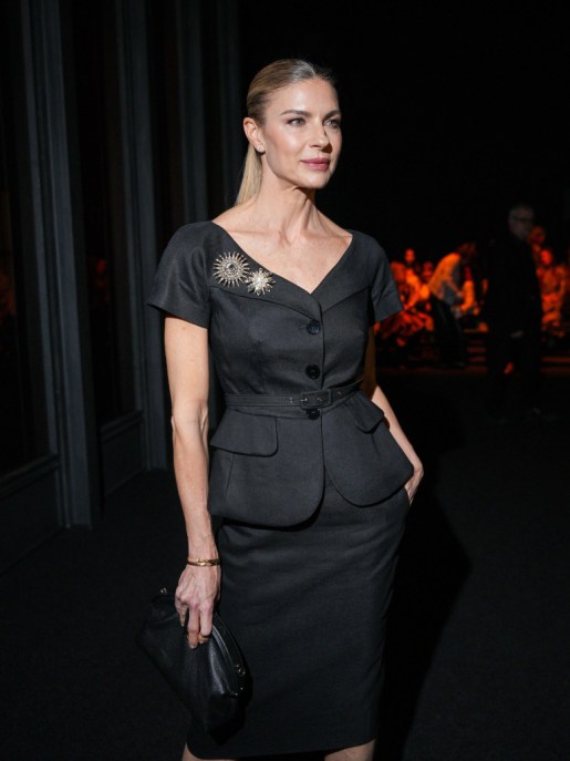 Martina Colombari tailleur