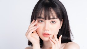 Pelle super pulita e nutrita con il kit per la doppia detersione coreana in sconto