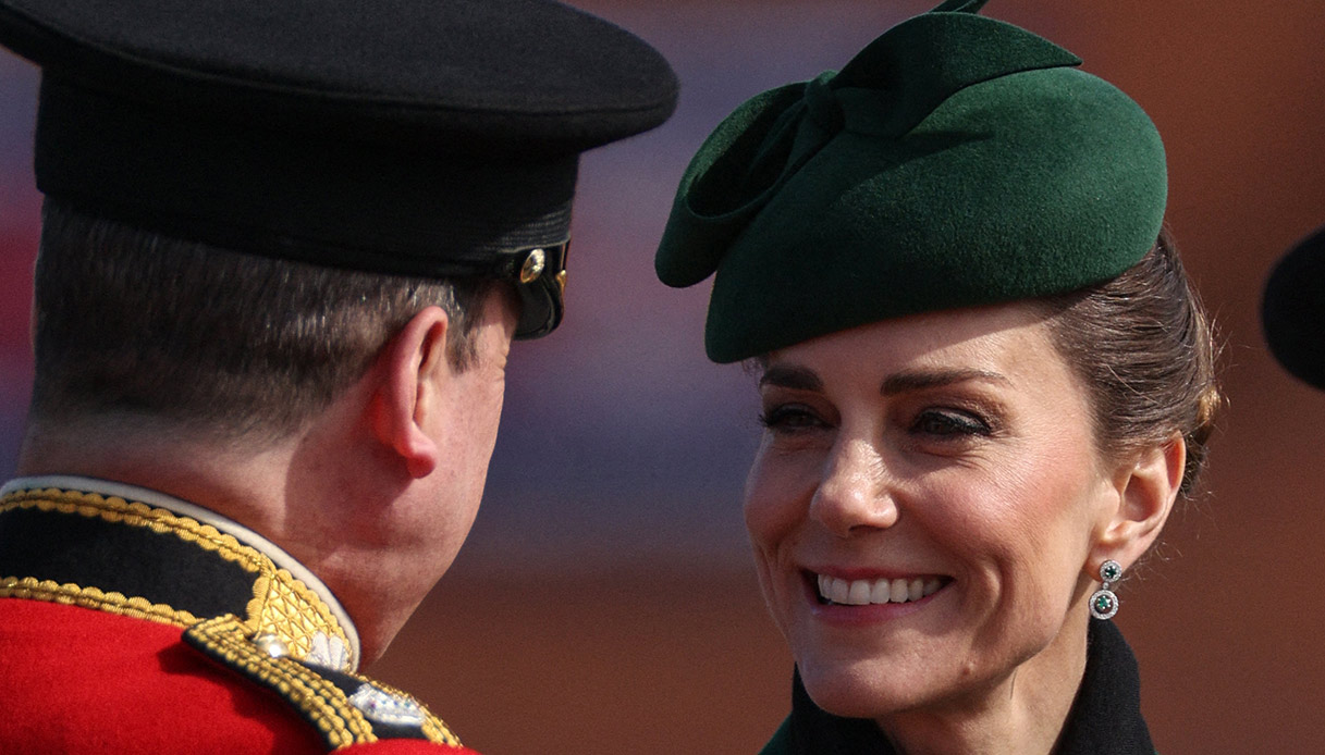 Kate Middleton, per San Patrizio indossa la “divisa” verde da Colonnello e incanta