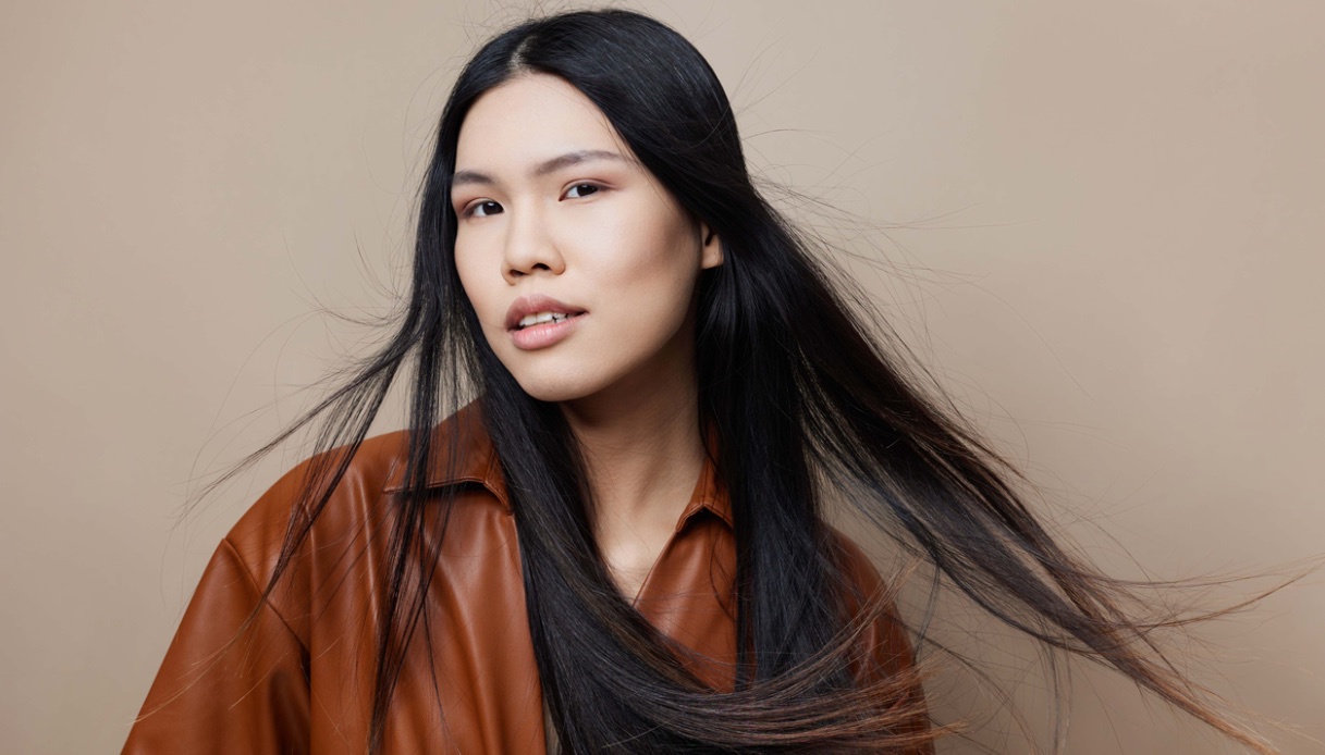 Piega perfetta ogni giorno in pochi minuti con la piastra più desiderata. Ora in sconto Piega perfetta ogni giorno in pochi minuti con la piastra più desiderata. Ora in sconto