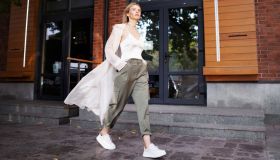 Comode, trendy e amatissime: le 12 sneaker più vendute di Amazon che diventeranno il mai più senza della primavera