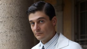 Le libere donne con Lino Guanciale, la vera storia di Mario Tobino che ha ispirato la serie