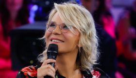 Amici, le pagelle della ventiduesima puntata: Emma, Rkomi e la pronuncia di Maria (8), cambio di registro per entrare al Serale (6)