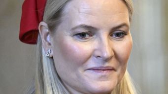Mette-Marit di Norvegia e il tesserino di invalidità. La malattia peggiora