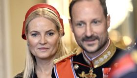 Mette-Marit di Norvegia riappare in pubblico con la spilla della zia che l’odiava