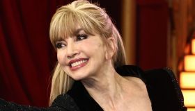 Canzonissima, Milly Carlucci chiama Caterina Balivo: chi sono gli altri magnifici 6, regolamento, quando inizia