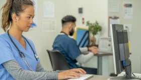 Fascicolo sanitario, novità in arrivo: cosa cambia dal 31 marzo per medici e pazienti