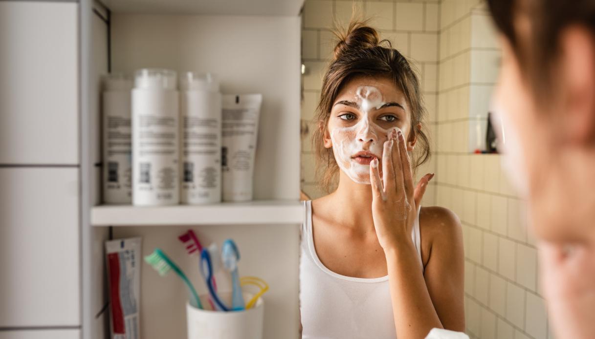 Marzo, missione anti-pollution. Come proteggere la pelle dall’inquinamento urbano con integratori e creme