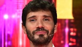 Affari Tuoi, Stefano De Martino gela il concorrente con la battuta su La Ruota della Fortuna