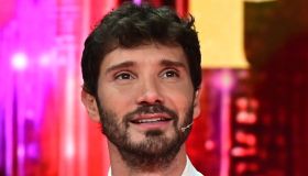 Stefano De Martino alla festa di STEP si lascia sfuggire la verità sulla prossima edizione