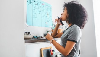 Zendaya come Carrie Bradshaw, l’iconico abito bianco nasconde un omaggio segreto