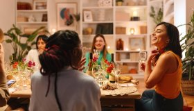 Tornano le feste in casa: cos’è il cocooning