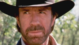 Chuck Norris, l’eredità da 70 milioni di dollari: a chi andrà il patrimonio da capogiro