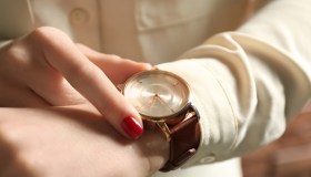 Ora legale 2026, quando torna e come spostare le lancette dell’orologio