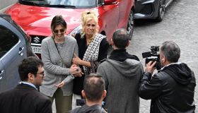 Enrica Bonaccorti, aperta la camera ardente: la commozione degli amici, da Caterina Balivo a Maria Teresa Ruta