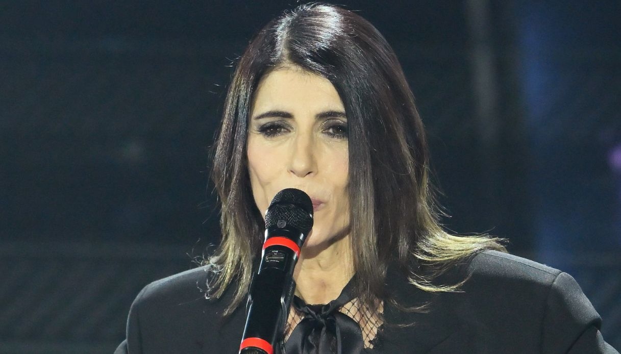 Giorgia, omaggio a Gino Paoli: canta Il cielo in una stanza e commuove