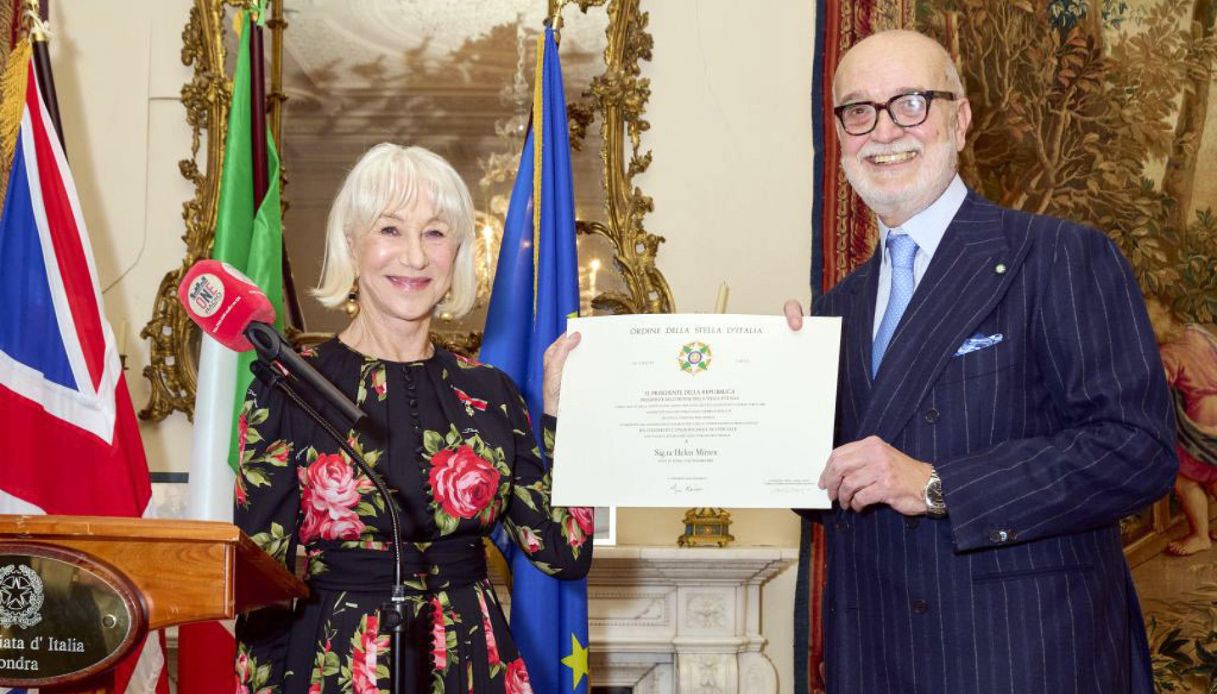 Helen Mirren &egrave; Ufficiale della Stella d'Italia