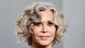 Jane Fonda agli Oscar, abito glitter aderente e diamanti a 88 anni