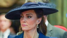 Kate Middleton rompe il protocollo: il gesto inaspettato al fotografo