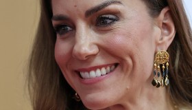 Kate Middleton si toglie le scarpe per ballare e confessa la passione di famiglia