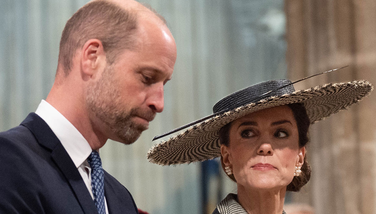 Kate Middleton sfiora l'incidente a Canterbury. E lancia uno sguardo severo a William