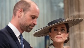 Kate Middleton sfiora l’incidente a Canterbury. E lancia uno sguardo severo a William