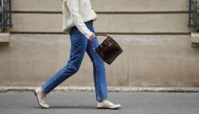 I Levi’s 501, ma in versione crop, sono i jeans più venduti della primavera. E puoi indossarli tutti i giorni