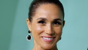 Re Carlo, Meghan Markle si svende per 1.400 sterline e viene sommersa dalle critiche