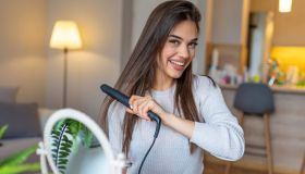 Liscia, mossa o riccia. Tutte le pieghe che vuoi, a casa, con la piastra best seller scontatissima su Amazon