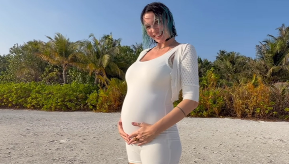 Rose Villain è incinta: su Instagram il video con Sixpm che annuncia la gravidanza