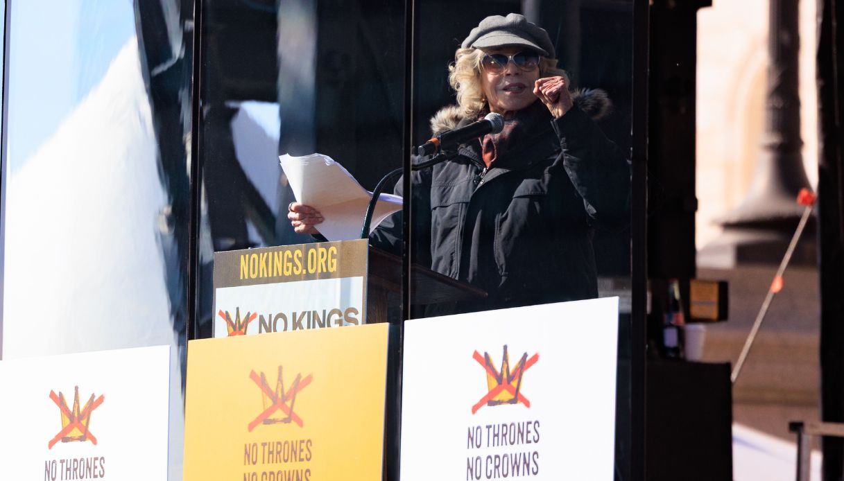 Le star di Hollywood si uniscono alla protesta No Kings