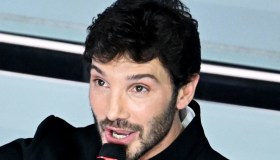 Stefano De Martino conduce Sanremo 2027, il Festival che sarà (e che ci aspettiamo)