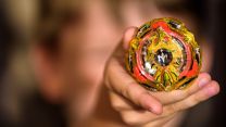 Beyblade, il ritorno delle trottole: perché piacciono così tanto ai bambini